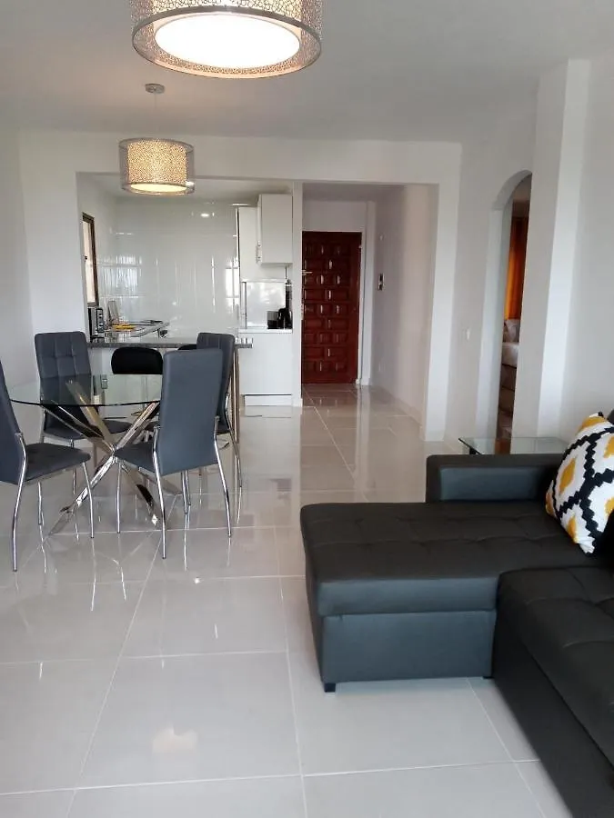 Impeccable 2-Bed Apartment Ecuador Los Claveles Mijas