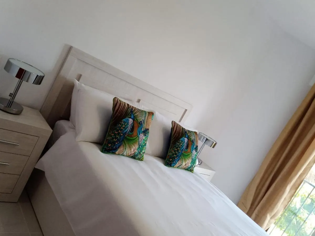 Impeccable 2-Bed Apartment Ecuador Los Claveles Mijas 0*,  Spain