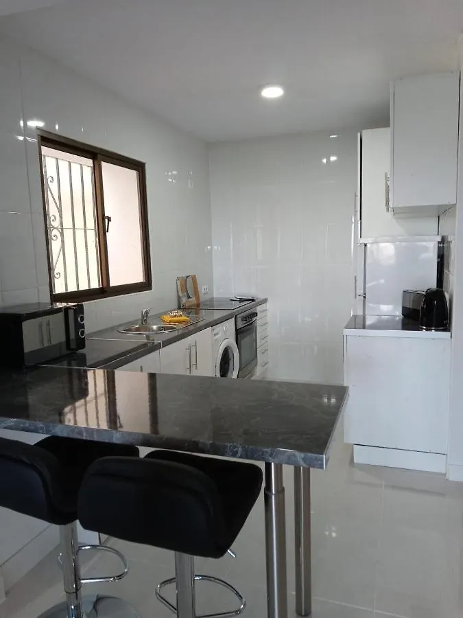 Impeccable 2-Bed Apartment Ecuador Los Claveles Mijas